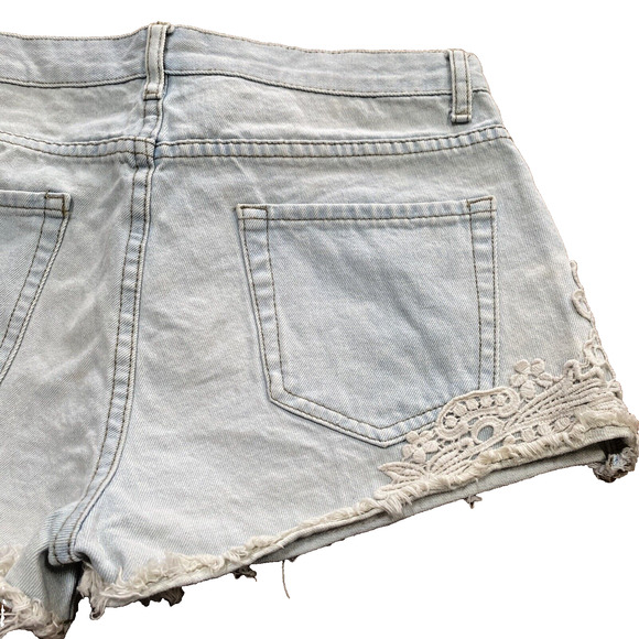 Forever 21 Size 29 High Rise Light Wash Cut Off Denim Jean Shorts Lace Details - Picture 8 of 8